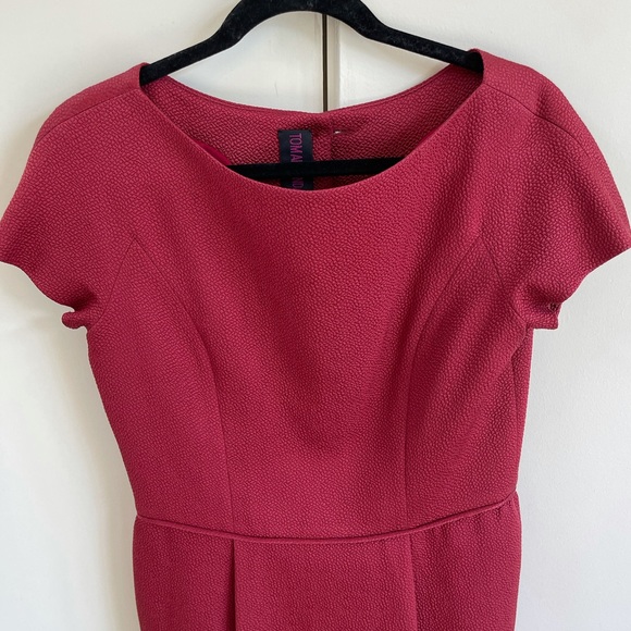 Tom And Linda Platt Red Dress - Picture 3 of 5